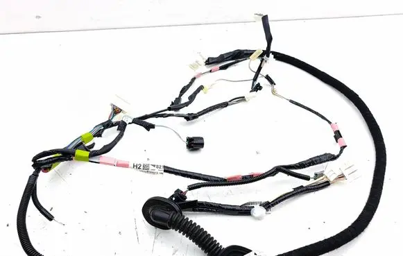 Toyota Prius (XW50) Tailgate/trunk wiring harness 8218447480