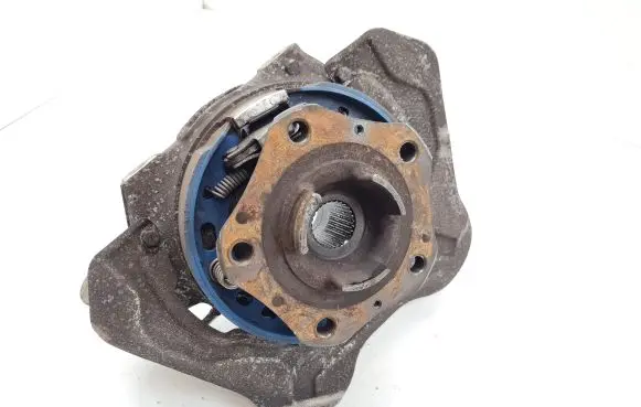 Rear wheel hub