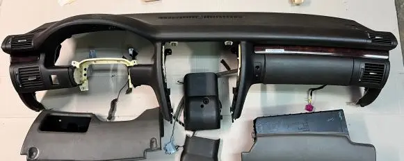 Audi A8 S8 D2 4D Dashboard 4D1857001