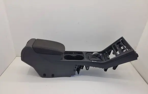 Volkswagen Touran III Glove box central console
