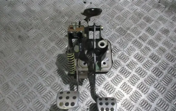 Peugeot 206 CC Pedal assembly 