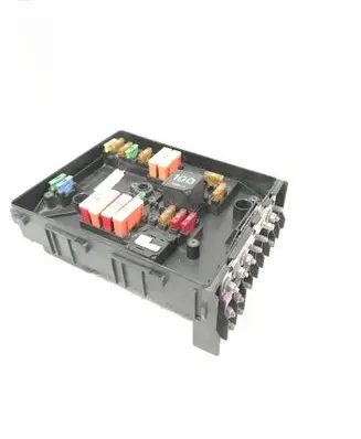 Volkswagen PASSAT B6 Fuse module 1K0937125