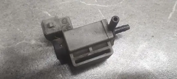 Opel Vectra B Valve vacuum 90502750