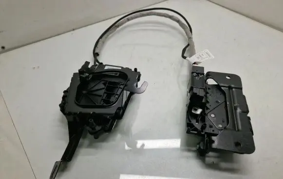 BMW 4 F36 Gran coupe Tailgate/trunk/boot lock/catch/latch 767832