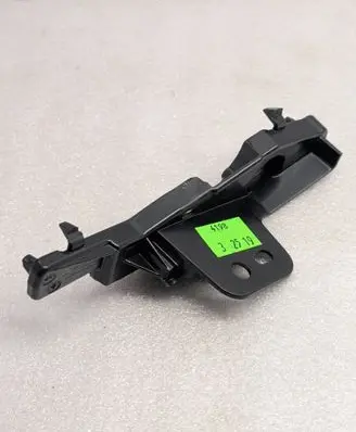 BMW X7 G07 Fender mounting bracket 7458365