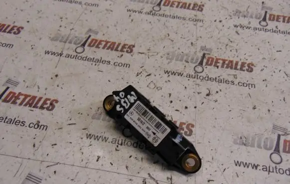 Mercedes-Benz S W220 Airbag deployment crash/impact sensor A0018209126