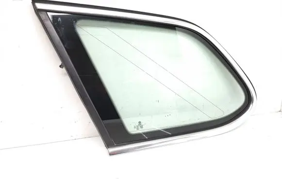 Volkswagen Golf VI Rear side window 1K9845297AB L1230211 6001001