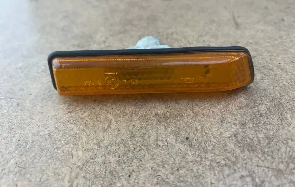 BMW X5 E53 Front fender indicator light 63137164489