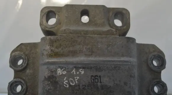 Audi A4 S4 B7 8E 8H Engine mount bracket 3C0199555