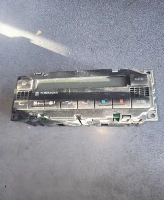 Volkswagen PASSAT B5.5 Climate control unit 3B1907044H 2400022303