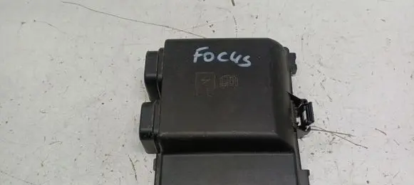 Ford Focus Fuse box cover