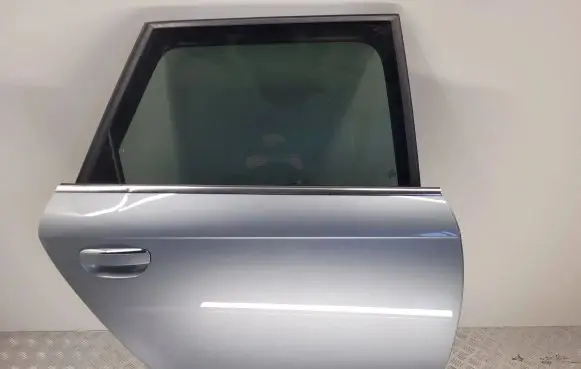 Audi A6 S6 C6 4F Rear door