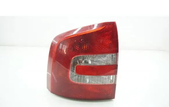 Skoda Octavia Mk2 (1Z) Rear/tail lights 1Z9945257