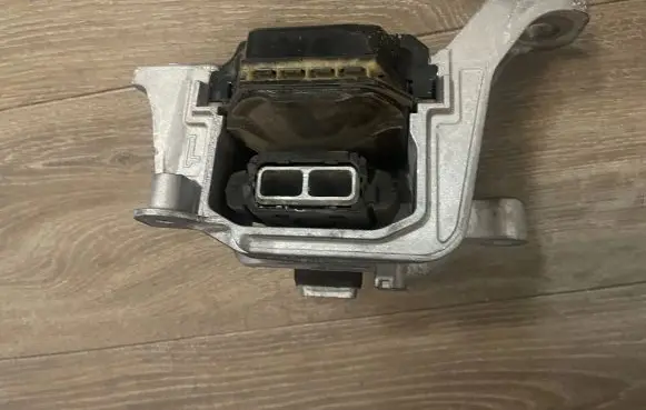 Ford Kuga III Engine mount bracket 326G20D