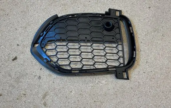 Front bumper lower grill