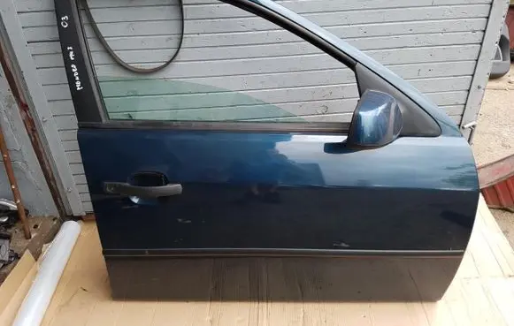 Ford Mondeo Mk III Front door