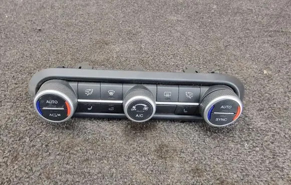 Alfa Romeo Stelvio Climate control unit 01561390670