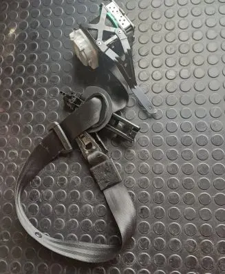 Porsche Cayenne (92A) Rear seatbelt 7N0857737DE 34059177