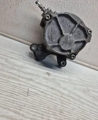 Volvo V70 Vacuum pump D1651C10905T