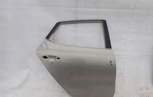 KIA Ceed Rear door
