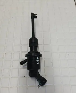 Clutch slave cylinder