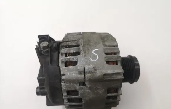 Ford C-MAX II Generator/alternator AV6N10300GC