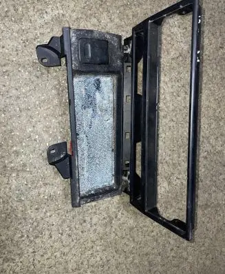 BMW 5 E39 Cigarette lighter front 51168159694