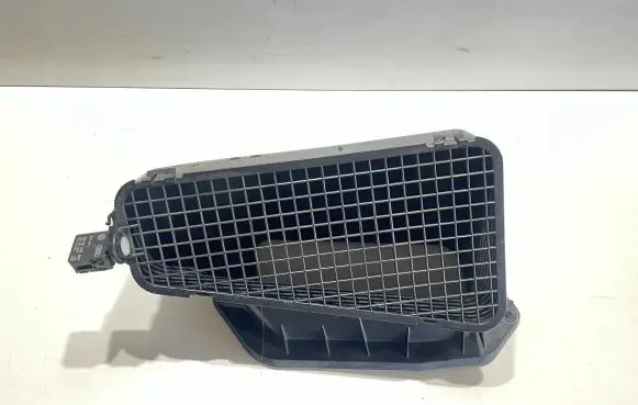 Porsche Macan (95B) Air intake duct part 8K1819904 5Q0907659B