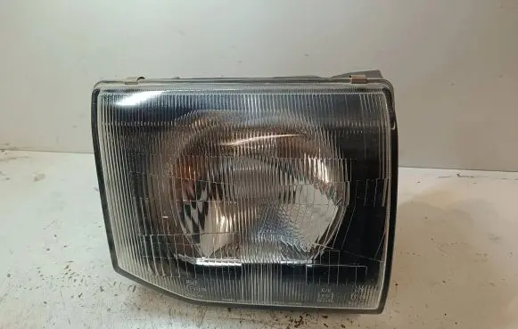 Mitsubishi Pajero Headlight/headlamp 11037747 020340 12V60755W