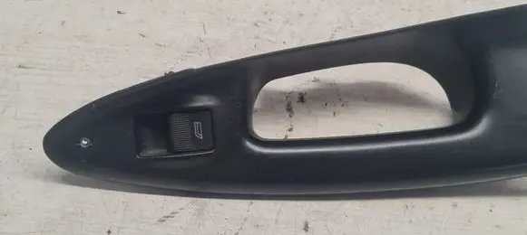 Audi A4 S4 B5 8D Electric window control switch 8D1867172A