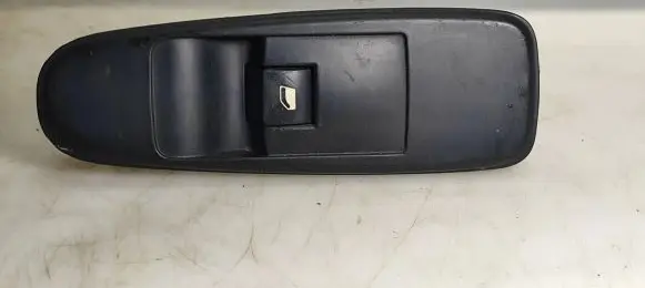 Citroen C4 I Picasso Electric window control switch 96590662XT 033761750 07411406