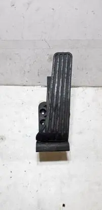 Mercedes-Benz C W204 Accelerator throttle pedal A2043000004