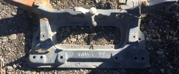 Toyota Avensis T220 Front subframe