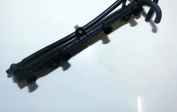 Ford Fiesta Fuel main line pipe 95bf9d280cd