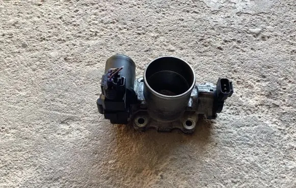 Toyota RAV 4 (XA30) Throttle valve