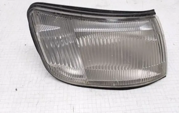 Mitsubishi Space Runner Front indicator light 12037623