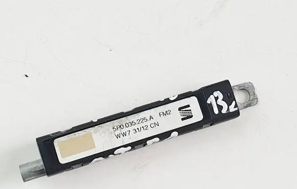 Seat Altea Aerial antenna amplifier 5P0035225A-sea 5p0035225a