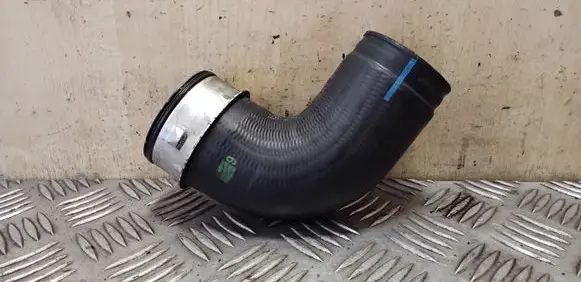 Volkswagen Polo IV 9N3 Intercooler hose/pipe