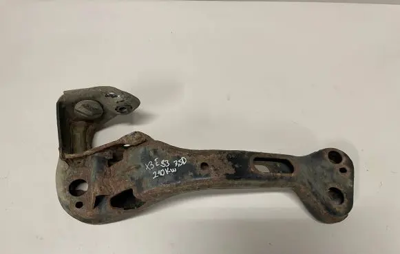 BMW X3 E83 Gearbox mounting bracket 340227