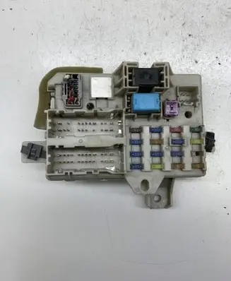 Mazda 6 Fuse module