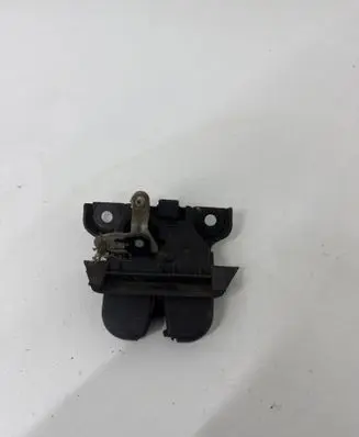 Tailgate/trunk/boot lock/catch/latch