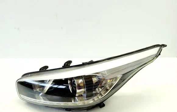 KIA Ceed Headlight/headlamp 92101A2060 3Z92101700