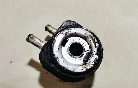 Engine oil radiator