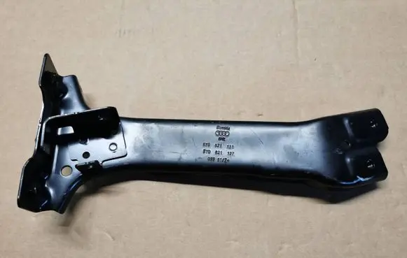 Audi A3 8Y Fender mounting bracket 8Y0821131-DANEK 8Y0821131