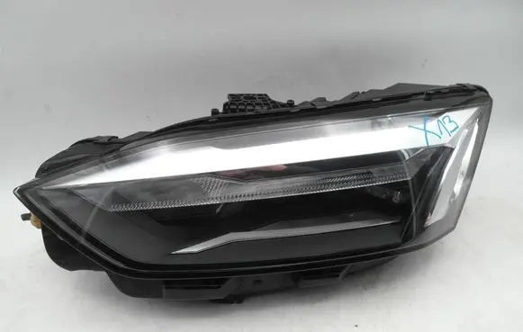Audi A5 Headlight/headlamp 8W6941011