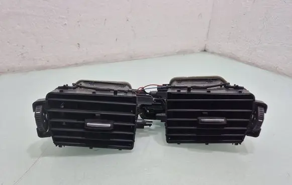 BMW X3 F25 Dash center air vent grill 9184742