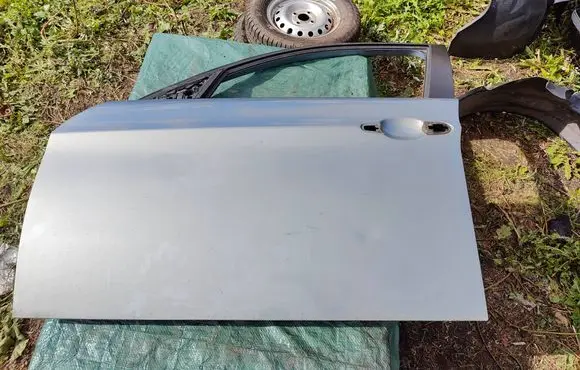 BMW 3 E90 E91 Front door 7203643