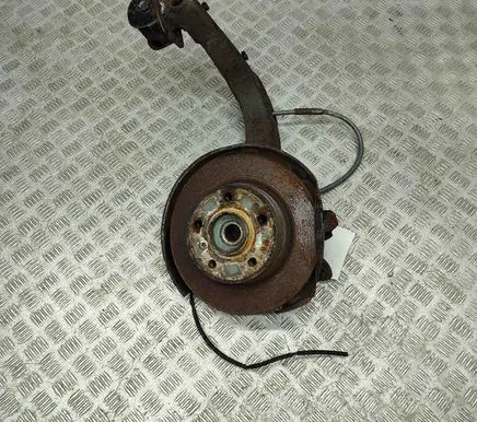 Rear wheel hub