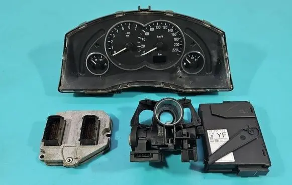 Opel Meriva A Engine control unit/module ECU 55355044 IMPRK1541320