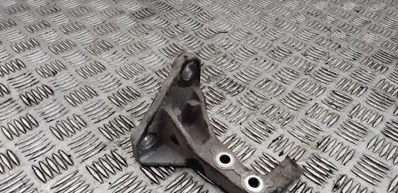 Nissan Juke I F15 Front differential bracket 